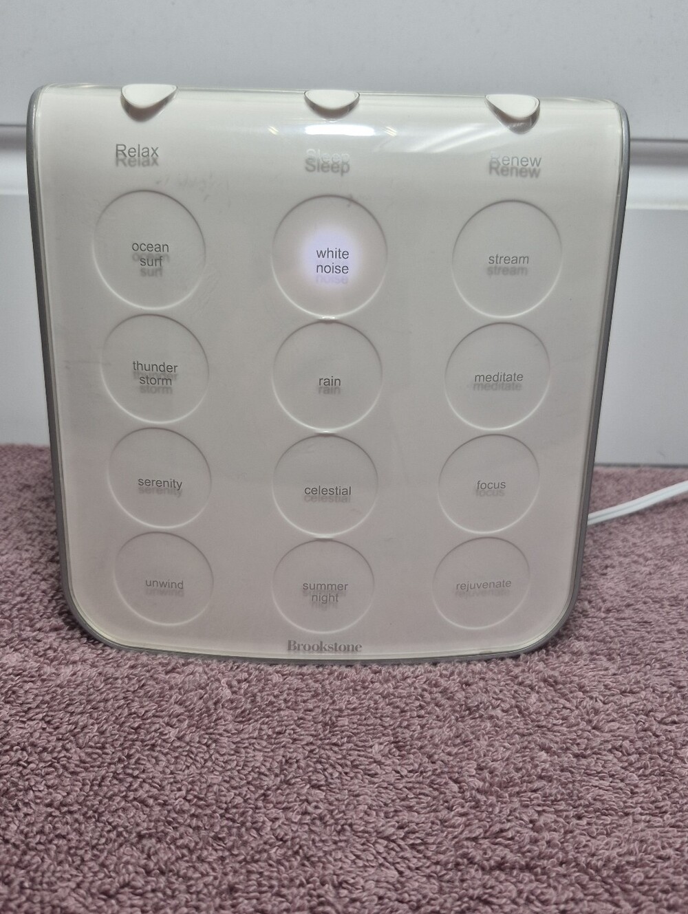 Brookstone Tranquil Moments Sleep Therapy System 12 Sounds White Noise Machine